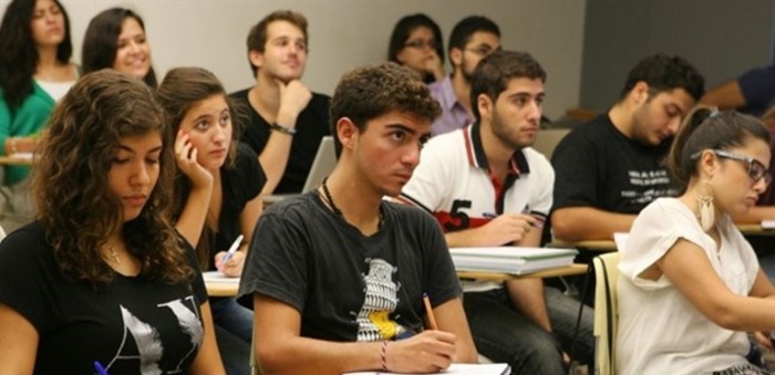 Photo of بيان هام الى الطلاب الذين يتابعون دراستهم في لبنان