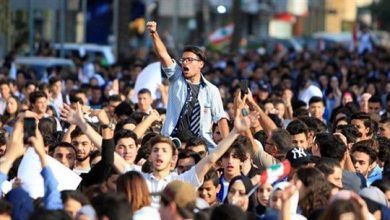 Photo of ناشطو عكار أحيوا ذكرى 17 تشرين عند مفترق مطار القليعات