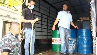 Photo of مصادرة كميات مازوت مخزنة على سطح مبنى