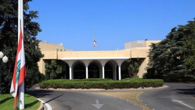 Photo of “الجمهورية”: في حال عدم الاتفاق على الحريري أو غيره… هل سيُرجئ عون الاستشارات؟