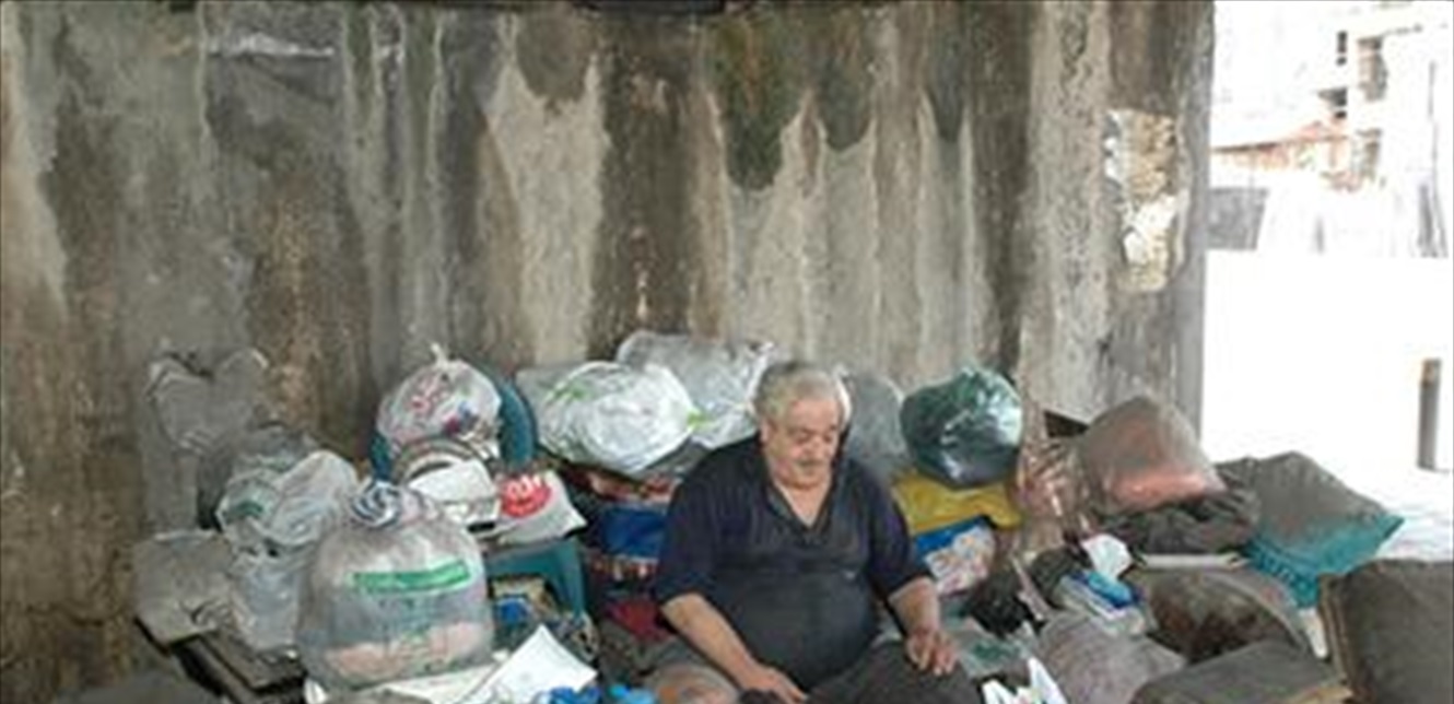 Photo of رفع الدعم سيفقر شريحة واسعة من اللبنانيين.. طبول الفقر تقرع والجوع يسرّع خطواته