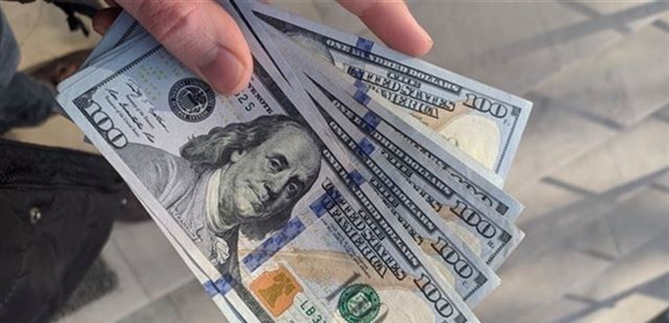Photo of الدولار يواصل ارتفاعه.. هذا سعر الصرف في السوق السوداء