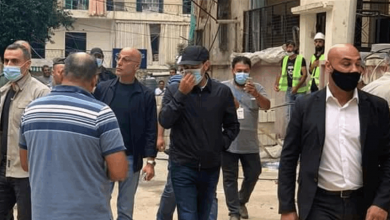 Photo of الحريري يتفقد مكان الانفجار في طريق الجديدة
