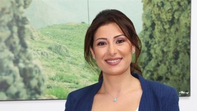 Photo of شانتال سركيس: غريب استسلام اللبنانيين للسلطة!