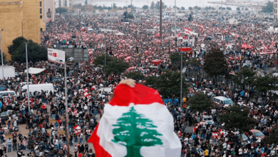 Photo of عام 2020 الأسوأ منذ الحرب الأهلية.. الليرة منهارة وموجة هجرة كبيرة