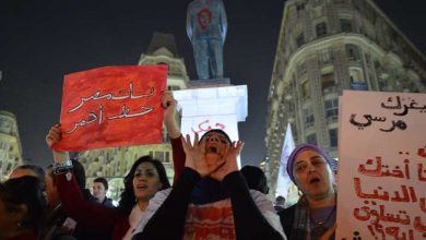 Photo of في دولة عربية… فتاة تنجب طفلاً من والدها بعد اغتصاب 6 مرات بمشاركة شقيقها!