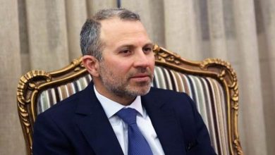 Photo of الحريري لن يسحب ترشيحه وباسيل يريد العودة من “الطاقة”