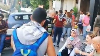 Photo of بالفيديو: رفضاً لوقف الدّعم… مسيرةٌ بإتجاه “المركزي”