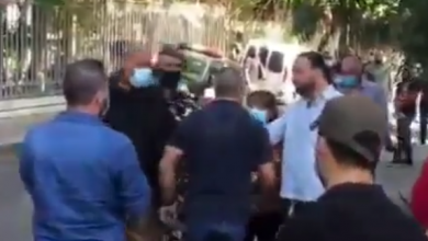 Photo of بالفيديو.. مرافق بو صعب يتهجم على امرأة: «بقصلك نيعك إذا بتقولي عنو حرامي»!