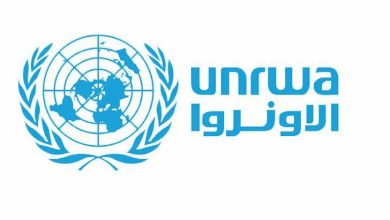 Photo of اعتصام لاتحاد المعلمين الفلسطينيين امام مقر الاونروا رفضا لقرارات تجميد التوظيف وسلسلة التقليصات
