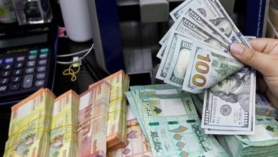 Photo of صباح اليوم الجمعة: دولار السوق السوداء مستقرّ على ارتفاعه.. إليكم تسعيرته الحالية..