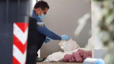 Photo of في ليلة الـ”هالوين”.. أخاف الأطفال برأس بشرية مقطوعة!