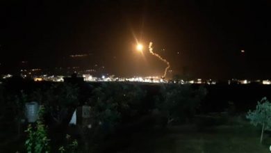 Photo of الجيش الإسرائيلي يلقي قنابل مضيئة فوق الغجر