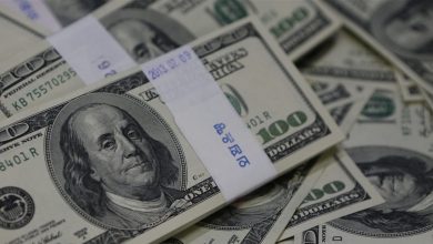 Photo of بعد تراجعه أمس.. كيف افتتح سعر الدولار في السوق السوداء؟