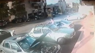 Photo of بالفيديو – دخلوا السيارة العمومية ورموا سائقها أرضا… مشاهد لمساجين بعبدا خلال سرقة “سيارة الموت”!