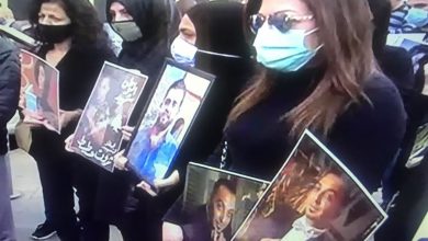 Photo of “صرت احملو معي وين ما كان: ابني كان كلو حياة واليوم صار معلق بصورة”… بعد رحيلهم جفّ الشاطئ وهاجر مرفأ بيروت!