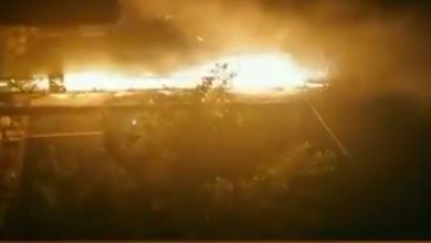 Photo of بالفيديو صاعقة ضربت بلدة وادي جيلو الجنوبية… وهذا ما حصل!