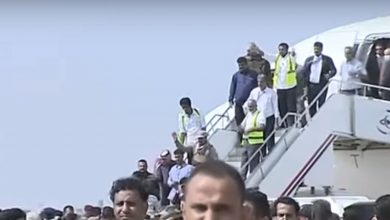 Photo of فيديو يظهر لحظة وقوع الانفجار في مطار عدن…