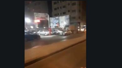 Photo of “بلوكات باطون واغلاق شوارع بين عين الرمانة والشياح”… وأسود يسأل (فيديو)