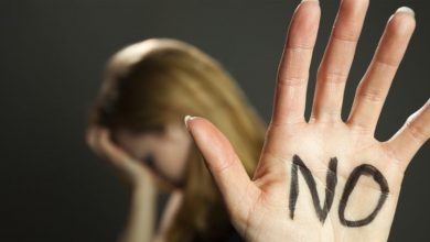 Photo of إعلامية شهيرة تروي على الهواء تجربتها مع العنف المنزلي.. وهذه نصيحتها للنساء (فيديو)