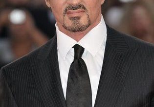 Photo of ممثل شهير يعرض قصره للبيع.. والسعر “خيالي”!