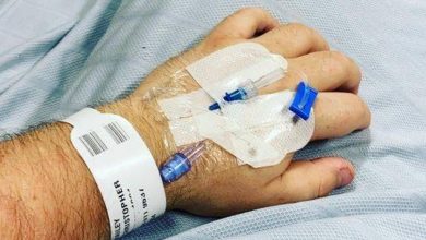 Photo of فيديو مؤثر.. فنان خليجي في حالة صعبة جداً بسبب السرطان وابنه يطلب الدعاء له