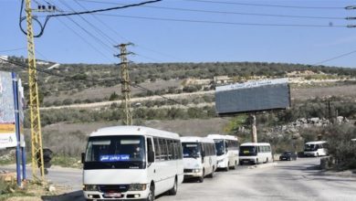 Photo of وقفة لسائقي الباصات في حاصبيا احتجاجا على قرار منعهم من العمل