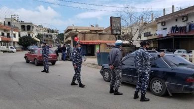 Photo of دوريات وحواجز في عكار لمراقبة التزام قرارات التعبئة