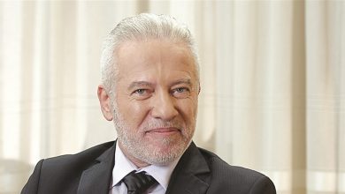 Photo of بعد وضعه على آلة الأوكسجين بسبب مضاعفات كورونا.. ممثلة تنشر صورها مع فادي ابراهيم وتطمئن!