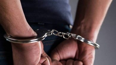 Photo of مداهمة وتوقيف شخصيْن بسبب تدوينة.. ورئيس بلدية مجدل عنجر يوضح