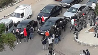 Photo of إشكال بين عناصر القوى الامنية وعدد من المتظاهرين في طرابلس (فيديو)