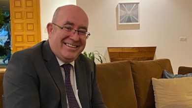 Photo of القائم بالأعمال البريطاني مارتن لنغدن: السفينة اللبنانية تهتزّ والحلّ بتحييد لبنان