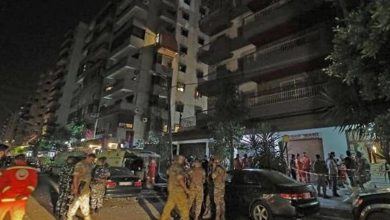 Photo of محتجون قطعوا دوار المرجان في صيدا بالإطارات المشتعلة