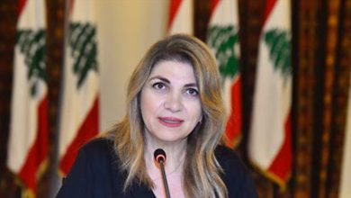 Photo of تجمع لمحتجين أمام منزل وزيرة العدل