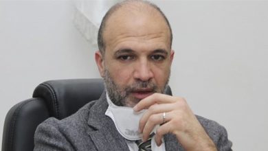 Photo of حسن يتسلم الشحنة الأولى من فايزر بعد ظهر السبت في مطار بيروت