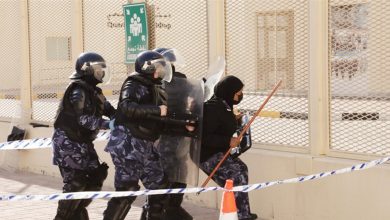 Photo of في دولة عربية.. تخريج أوّل دفعة نسائية لـ”مكافحة الشغب” (فيديو)