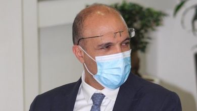 Photo of نجل وزير الصحة لوالده: “انت أشرف وأنجح إنسان بتاريخ الدولة اللبنانية”!