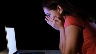 Photo of مكتب مكافحة جرائم المعلوماتية وحماية الملكية الفكرية يوقف شخصاً لإقدامه على ابتزاز فتاة قاصر