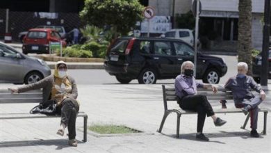 Photo of كورونيًّا: لن نستعيد “حياة طبيعية”… وأنصاف الحلول لا تنجح