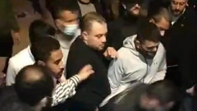 Photo of خلال قطع الطريق.. اشكال بين الجيش ومتظاهرين في صيدا