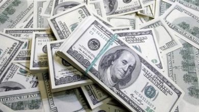 Photo of السوق السوداء تفتتح صباح اليوم الإثنين على ارتفاع بتسعيرة الدولار.. إليكم كم يسجّل..