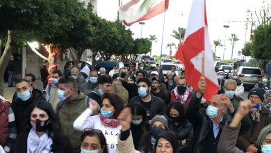 Photo of تظاهرة لناشطي حراك صور احتجاجًا على تردي الأوضاع المعيشية