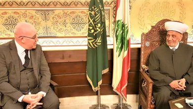 Photo of دريان بحث مع القائم بأعمال السفارة البريطانية في الاوضاع العامة
