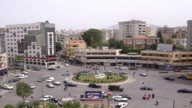Photo of تجمع لعدد من الشبان أمام منزل أحد السياسيين في طرابلس (فيديو)