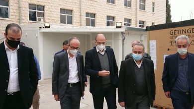 Photo of وزير الصحة من مستشفى بعلبك: شلّ البلد يفاقم الوضع الصحيّ لمرضى كورونا