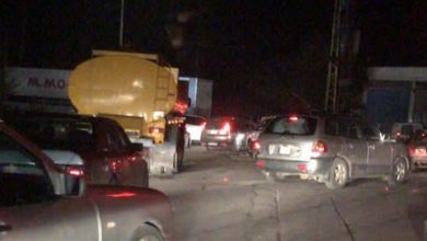 Photo of الشارع “يشتعل” في الشمال.. قطع طرقات واحتجاجات في مناطق عدّة