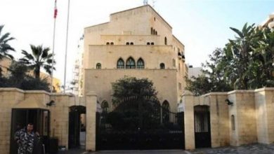 Photo of أهالي الطلاب في الخارج دعوا الى التجمع أمام قصر عين التينة الاثنين