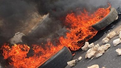 Photo of قطع طرقات في عدة مناطق.. وهذه التفاصيل