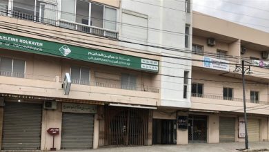 Photo of في البترون.. المؤسسات التجارية تقفل أبوابها
