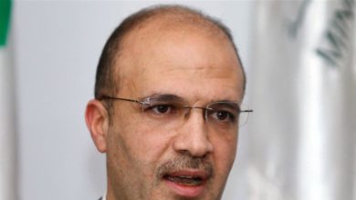 Photo of عز الدين بحث مع وزير الصحة في زيادة أعداد اللقاحات في قضاء صور